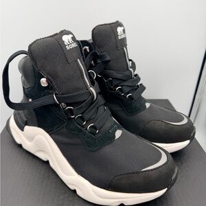 SOREL women’s size 7.5 eu 38.5 Black High-Top Athletic Sneakers